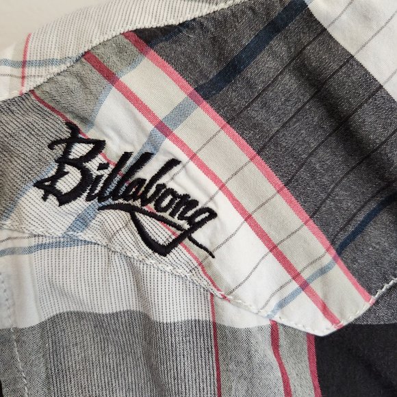 Billabong Men's Button Up Shirt - Picture 6 of 12